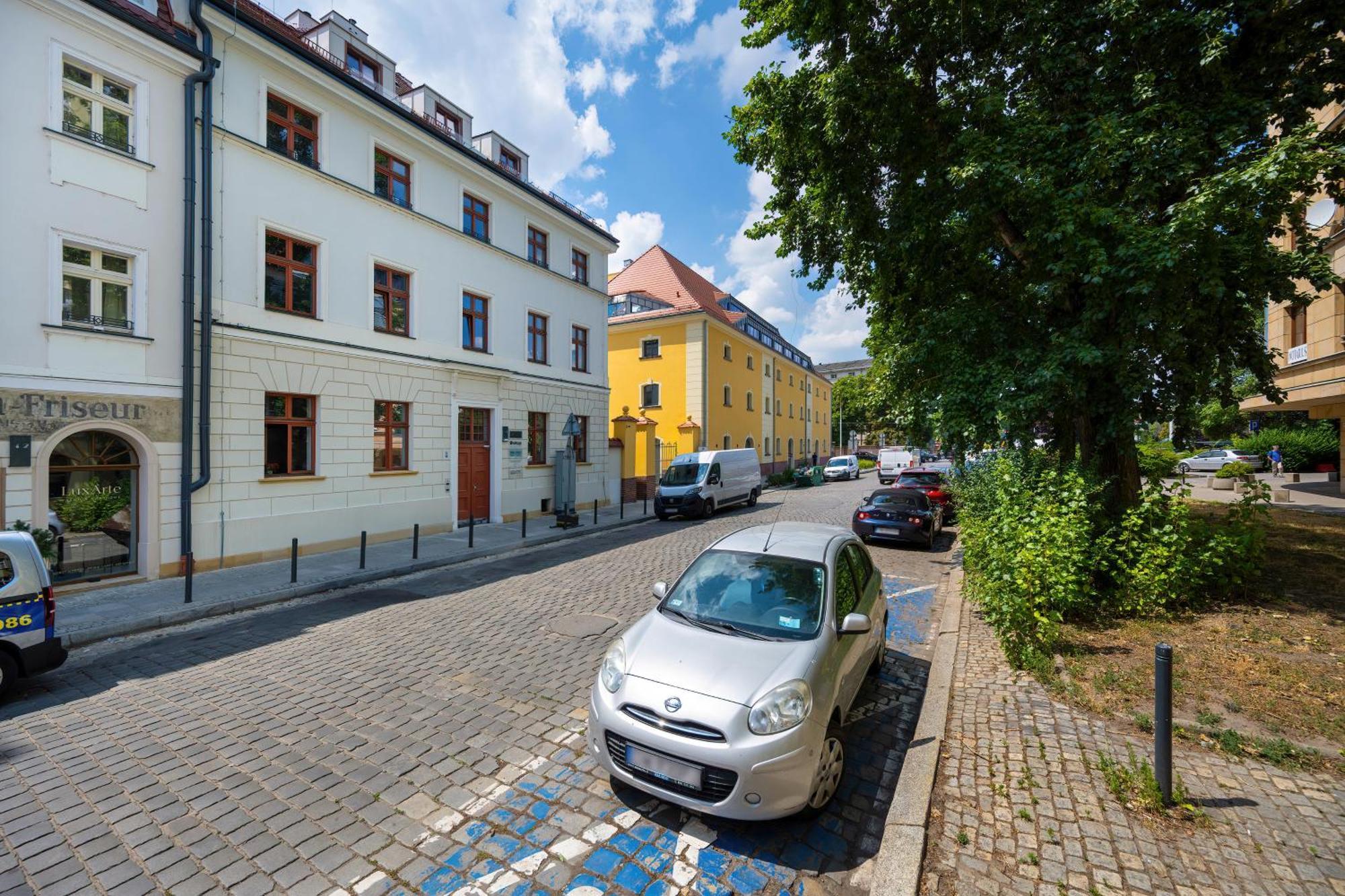 Elegancki Apartament Z Parkingiem Blisko Starego Miasta By Noclegi Renters Wrocław Zewnętrze zdjęcie