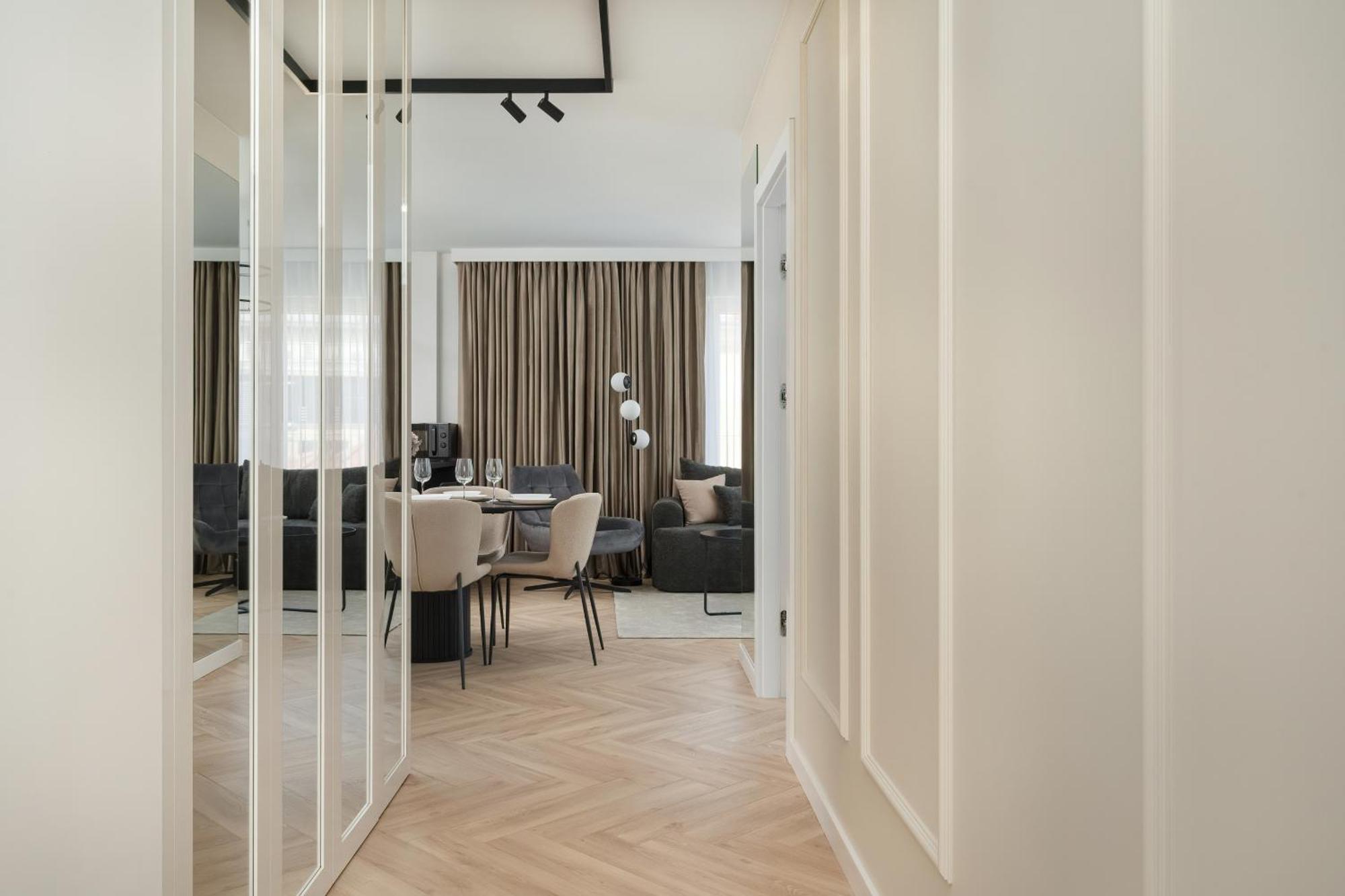 Elegancki Apartament Z Parkingiem Blisko Starego Miasta By Noclegi Renters Wrocław Zewnętrze zdjęcie